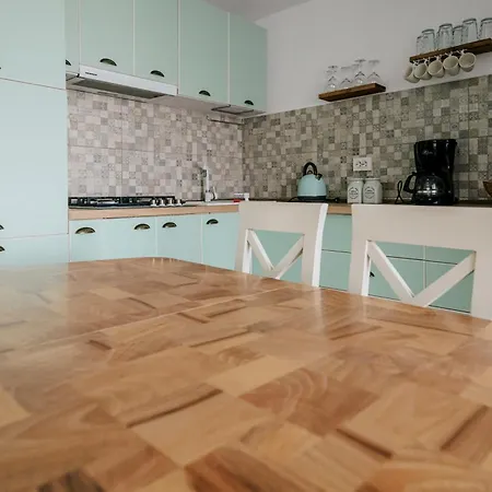1 Bedroom House