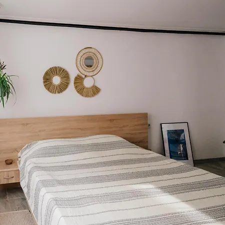 1 Bedroom House *