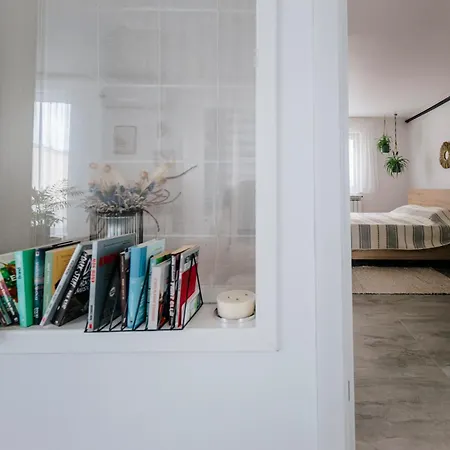 1 Bedroom House Vakantiehuis *